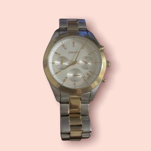 DKNY watch - Picture 1 of 7